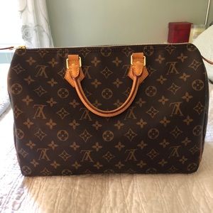 Louis Vuitton Speedy Bag